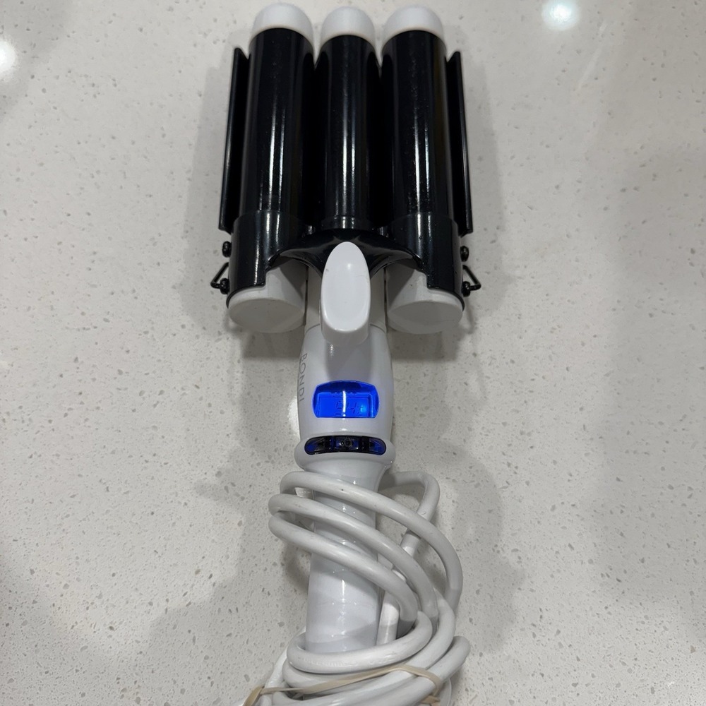 Bondi Boost Wave Wand 3 Large Barrels Digital Curling Iron 134w Plug In 110-220v